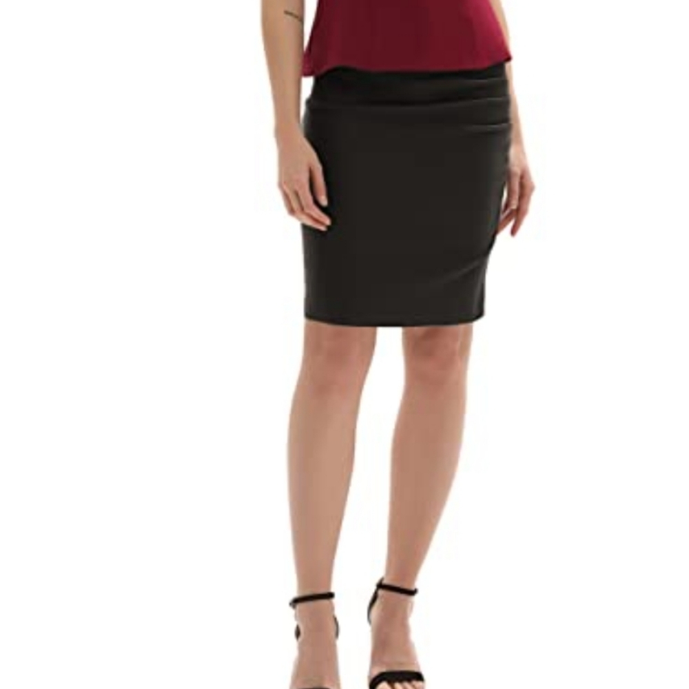 Knee length ruched detailed slim fit pencil skirt